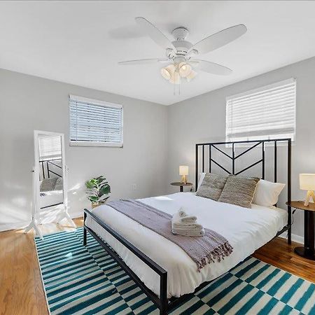 タンパDesigned And Cozy 1Br With Parking Near Storesアパートメント エクステリア 写真